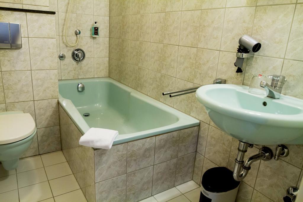 Heidekrug Hotel Oberursel Szoba fotó