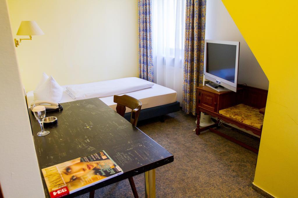 Heidekrug Hotel Oberursel Szoba fotó
